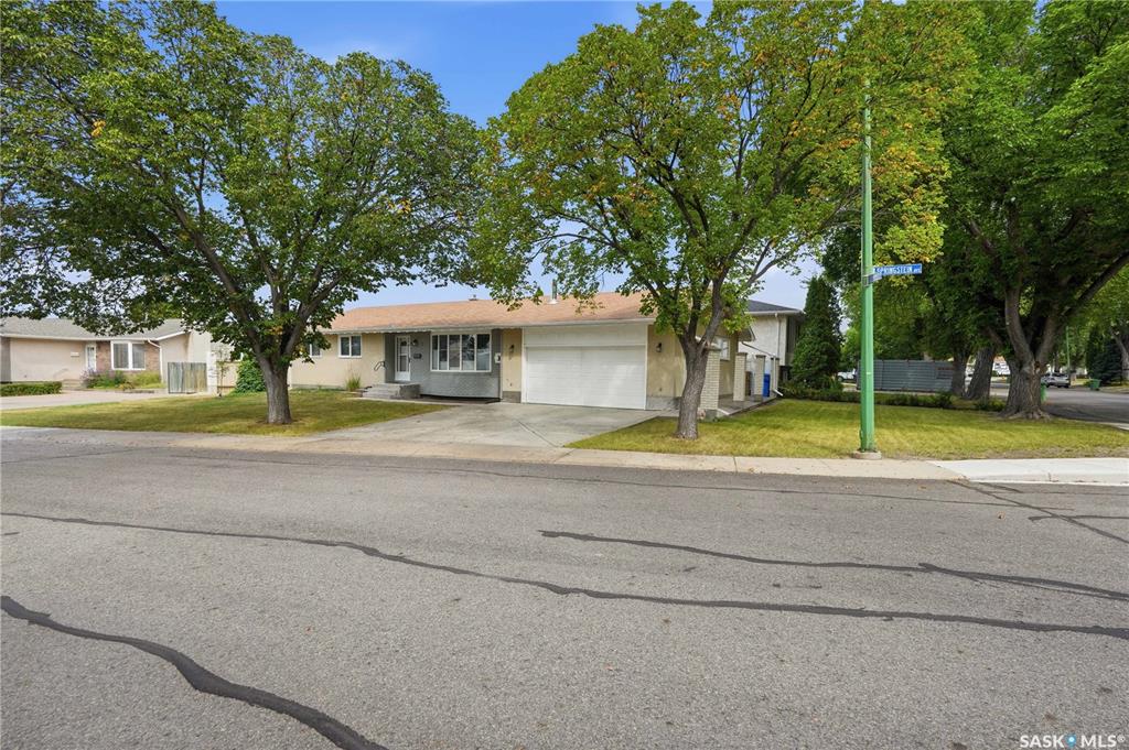 Fourth View of 2 Springstein Avenue, Walsh Acres, Regina, Saskatchewan, S4R 7H7