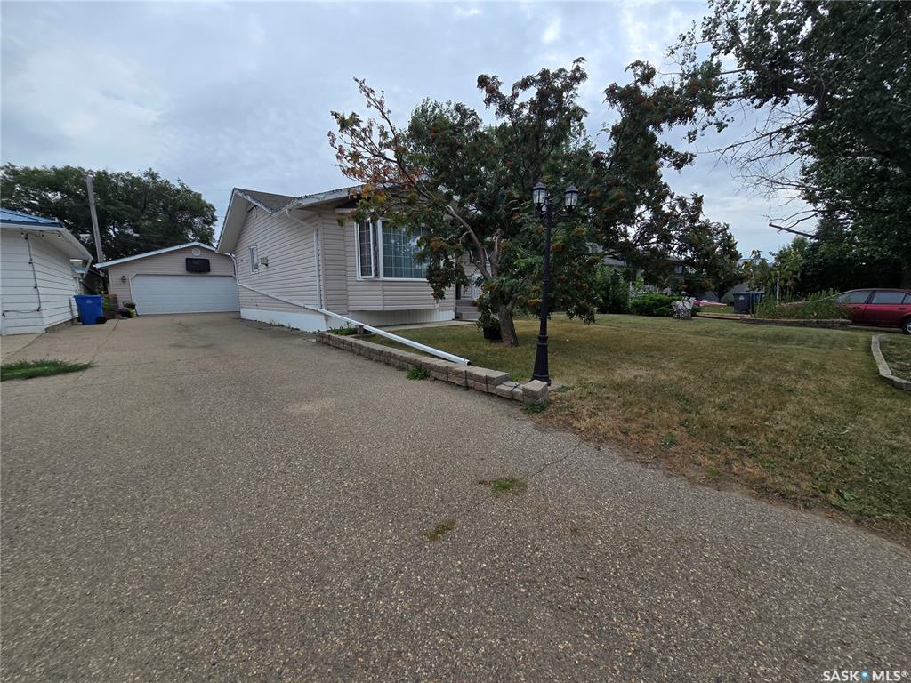 Second View of 311 Eisenhower Street, Midale, Saskatchewan, S4H 1S0