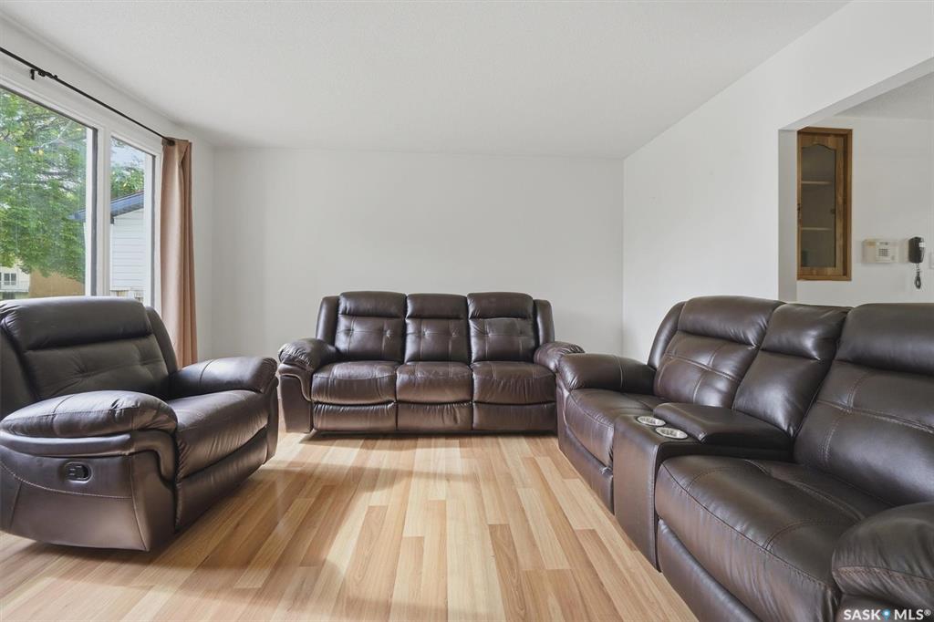 Fifth View of 1305 W Avenue N, Westview Heights, Saskatoon, Saskatchewan, S7L 3J2