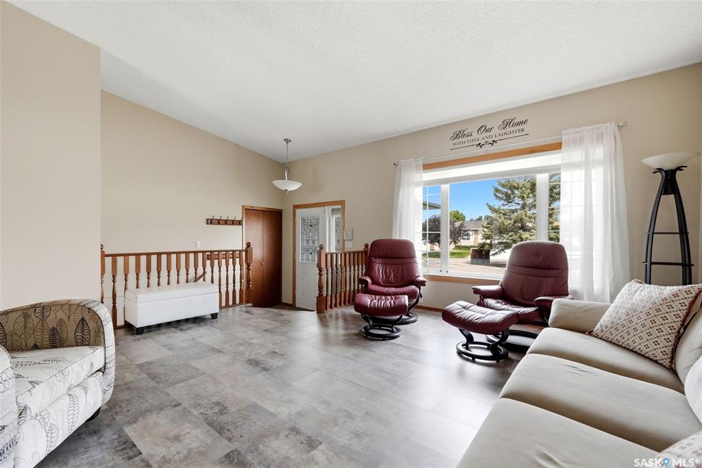 Fifth View of 5831 Keffner Bay, Lakewood, Regina, Saskatchewan, S4X 4B8