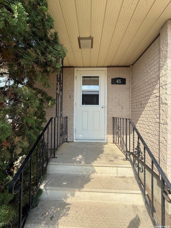 Fourth View of 45 5 Street Crescent, Kindersley, Saskatchewan, S0L 1S0