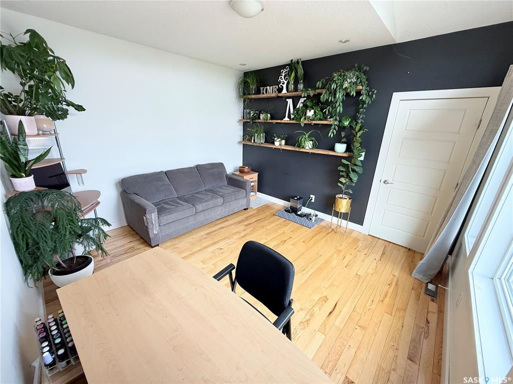 Fifth View of 505 Brown Crescent, Weyburn, Saskatchewan, S4H 0M9