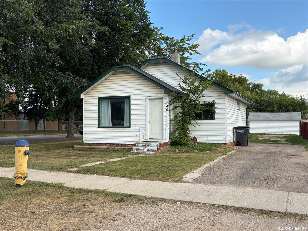 740 12 Th Street, SK045639, Saskatchewan,