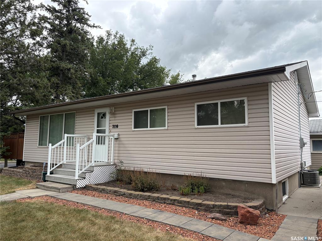 Third View of 3116 3rd Avenue N, Coronation Park, Regina, Saskatchewan, S4R 0W6