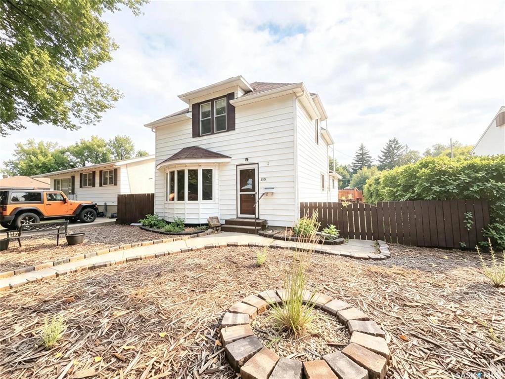 Second View of 210 Hood Street, Maple Creek, Saskatchewan, S0N 1N0