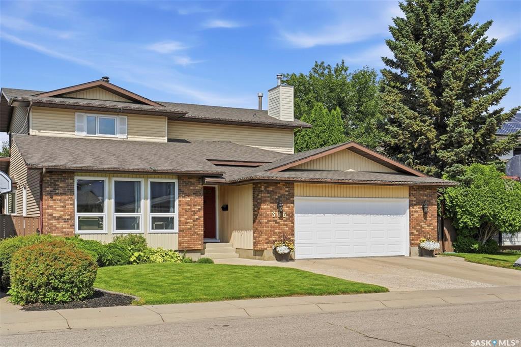 Second View of 306 Whitewood Road, Lakeview SA, Saskatoon, Saskatchewan, S7J 4L8