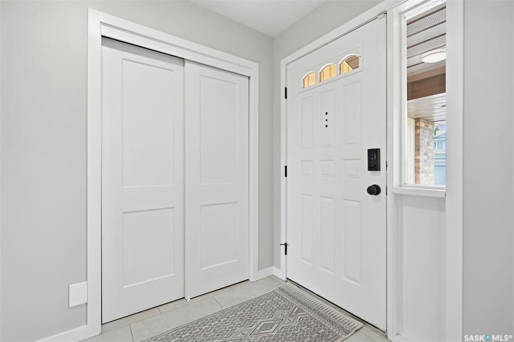 Third View of 306 Whitewood Road, Lakeview SA, Saskatoon, Saskatchewan, S7J 4L8