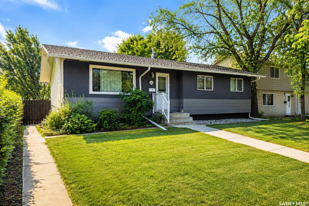 2638 Eastview, SK045707, Saskatchewan,