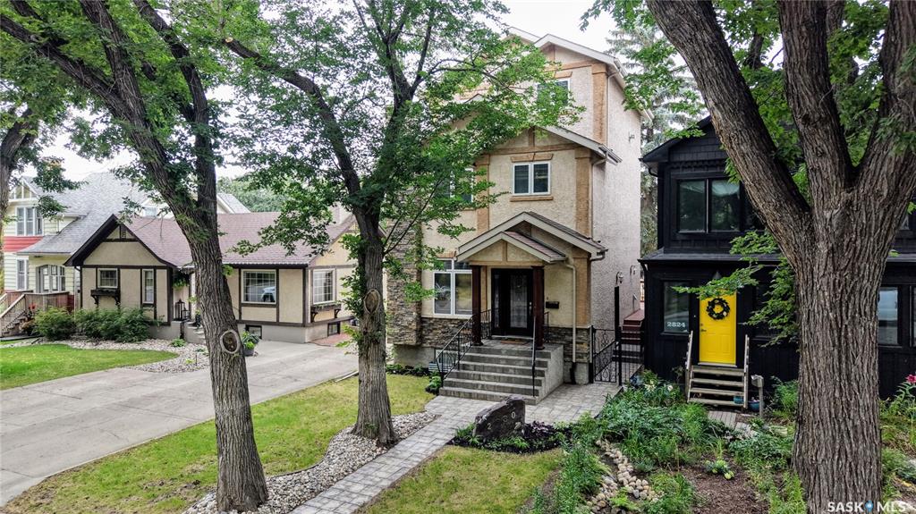 MLS® listing #SK045761 for sale located at 2830 Regina Avenue