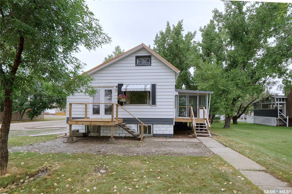 MLS® listing #SK045795 for sale located at 192 2nd Avenue W