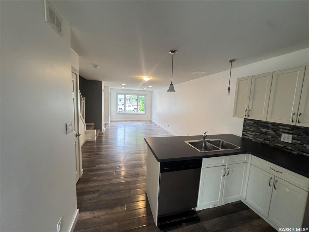 Fifth View of 525 Alexandra Street, Weyburn, Saskatchewan, S4H 1R7