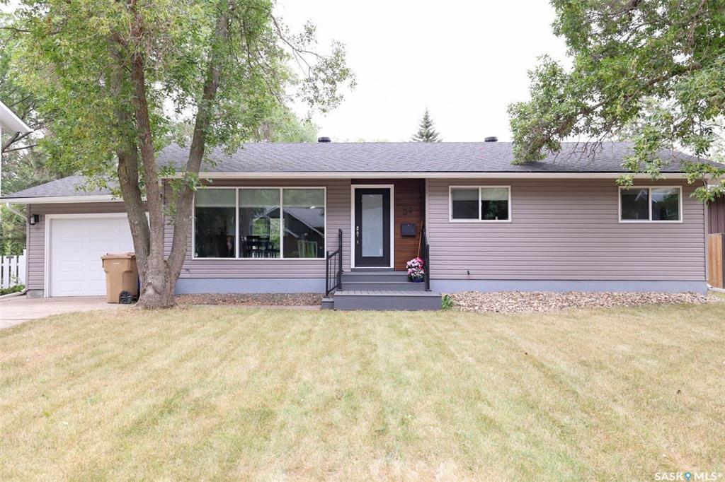 34 Elmwood Place, SK045871, Saskatchewan,