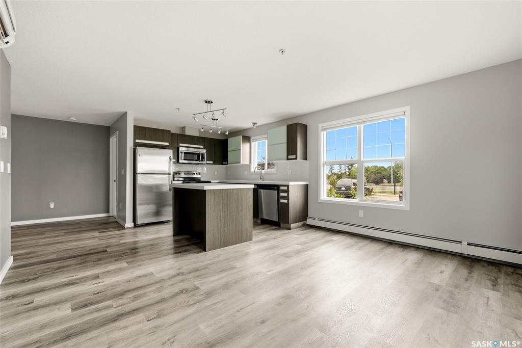 MLS® listing #SK045912 for sale located at 1610 Dakota Drive #114
