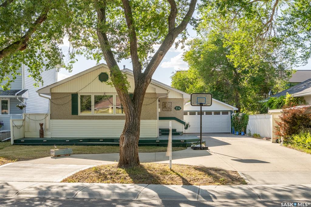 MLS® listing #SK046031 for sale located at 24 Mayfair Crescent