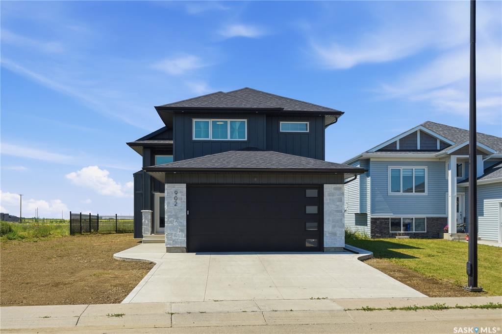 902 Bentley Manor, SK046052, Saskatchewan,