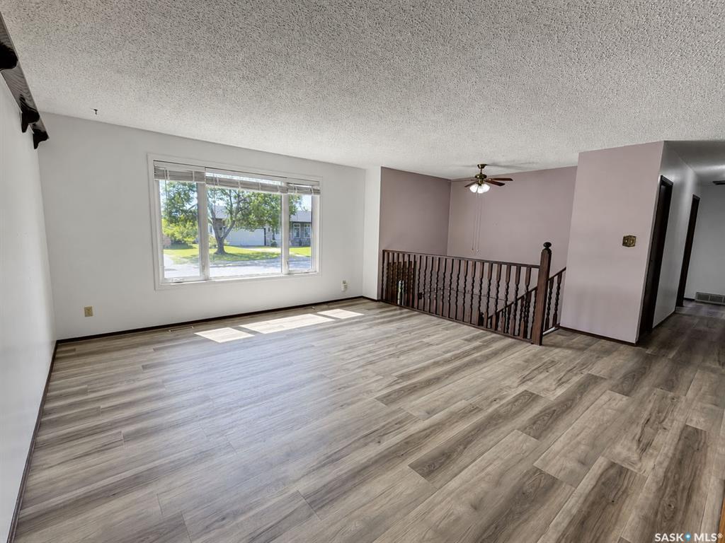 Fifth View of 3352 Dent Crescent, Carlton Park, Prince Albert, Saskatchewan, S6V 7H1