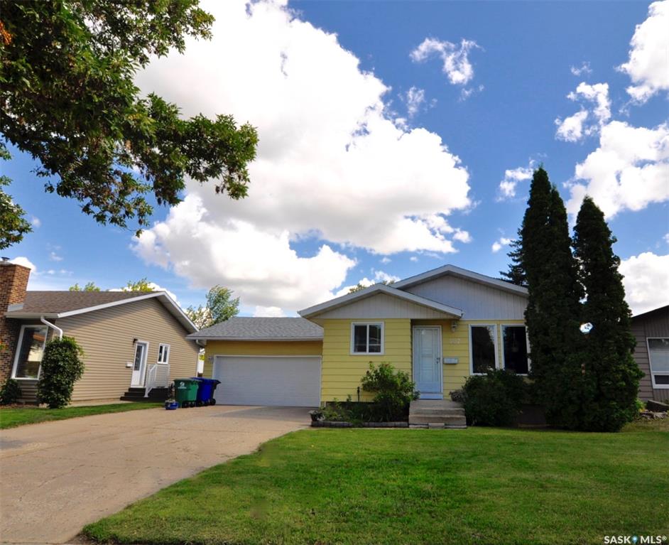 MLS® listing #SK046094 for sale located at 407 Wathaman Crescent