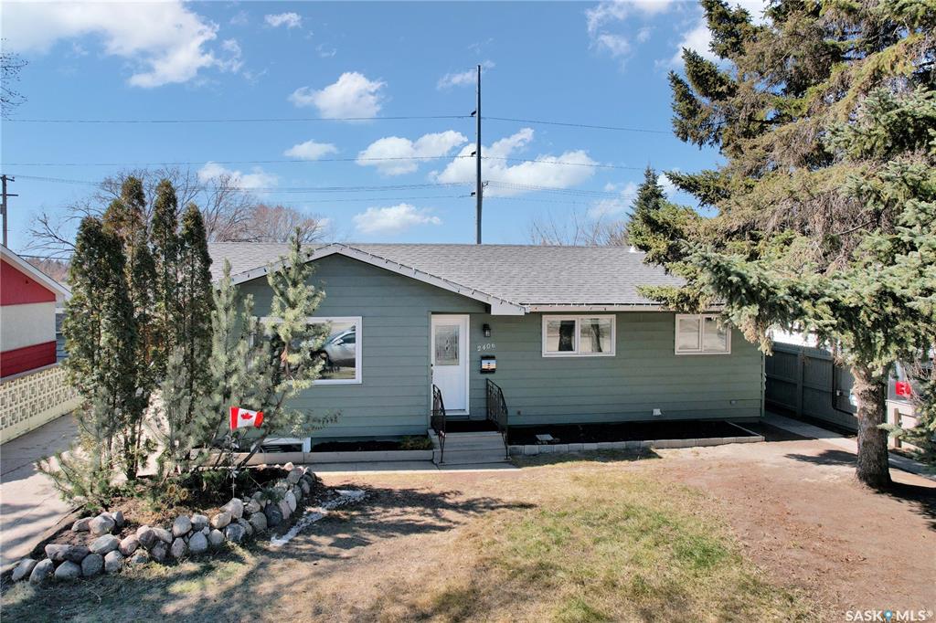 Second View of 2406 Preston Avenue S, Adelaide/Churchill, Saskatoon, Saskatchewan, S7J 2G4