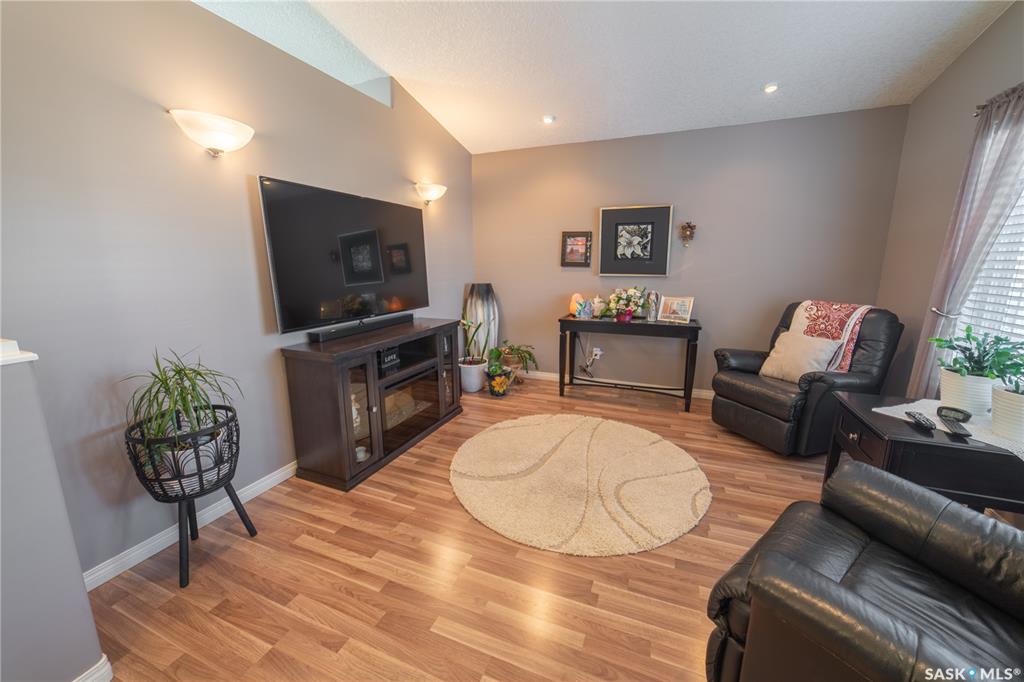 Fourth View of 317 Frehlick Bay, Trojan, Estevan, Saskatchewan, S4A 0Y1