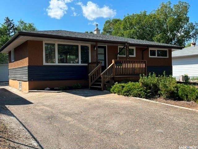 MLS® listing #SK046126 for sale located at 310 Garnet Street