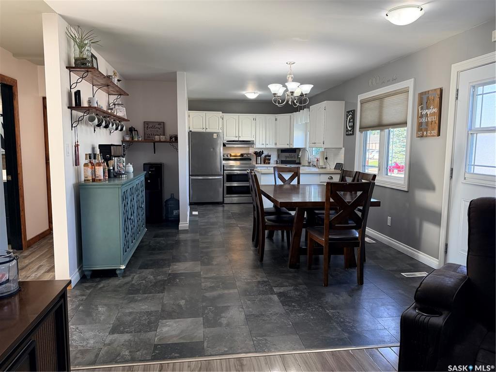 Fifth View of 481 Willow Bay, Estevan, Saskatchewan, S4A 2G3