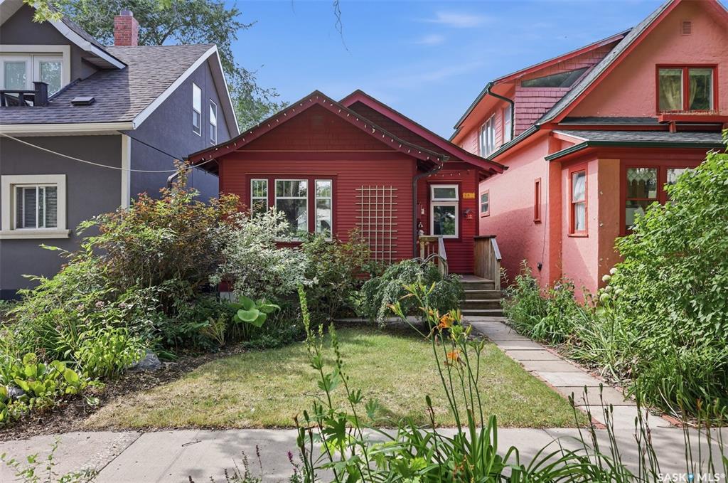 Main View of 919 6th Avenue N, City Park, Saskatoon, Saskatchewan, S7K 2T3
