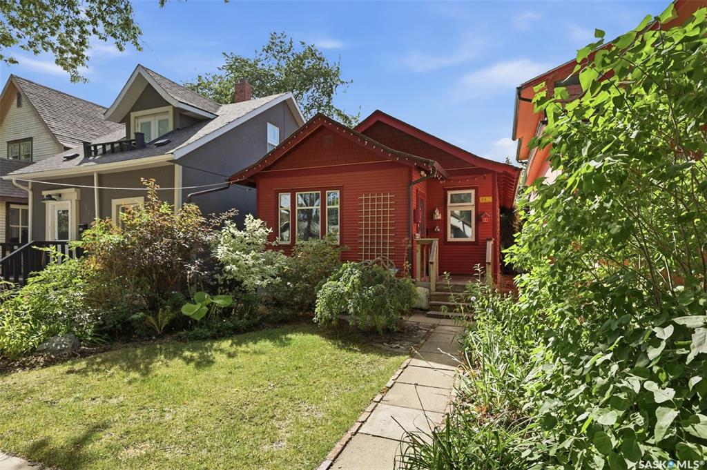 Second View of 919 6th Avenue N, City Park, Saskatoon, Saskatchewan, S7K 2T3