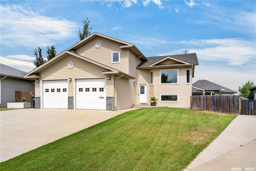 1329 Heidgerken Crescent, SK046194, Saskatchewan,