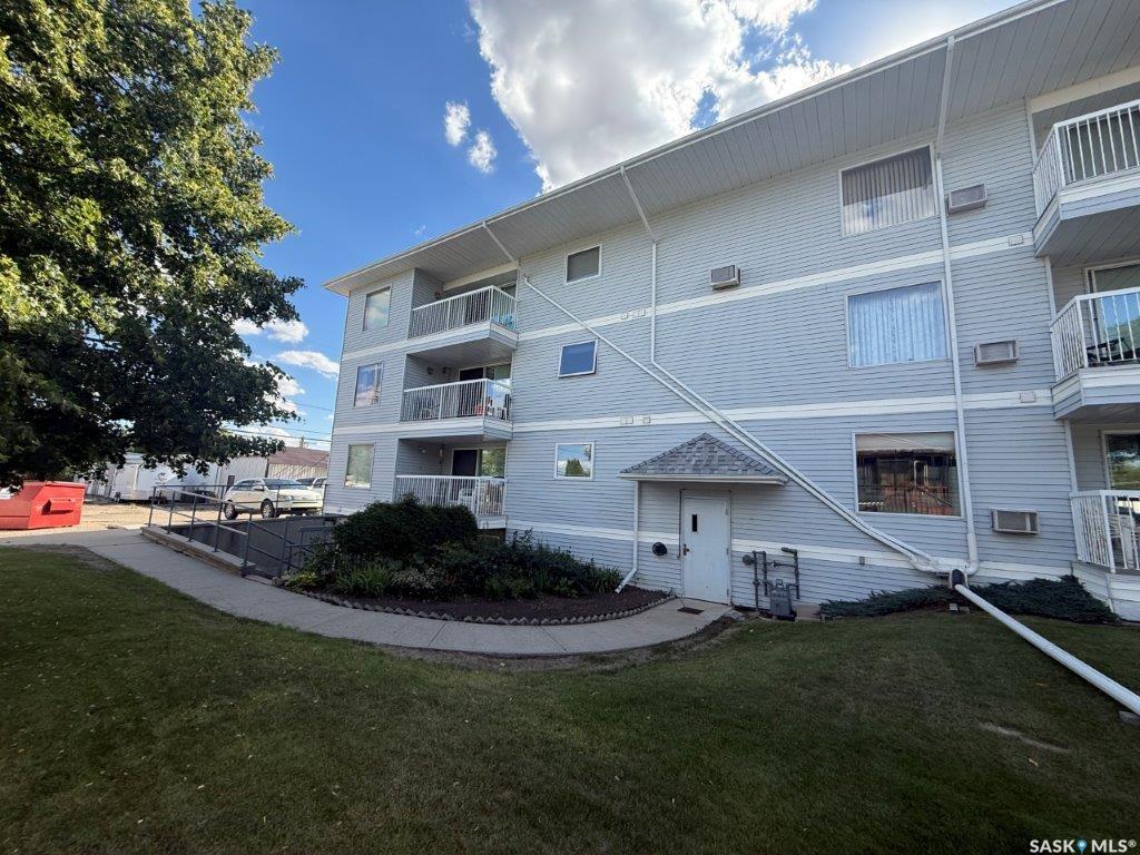 Second View of 119 4th Avenue W #8, Kindersley, Saskatchewan, S0L 1S0