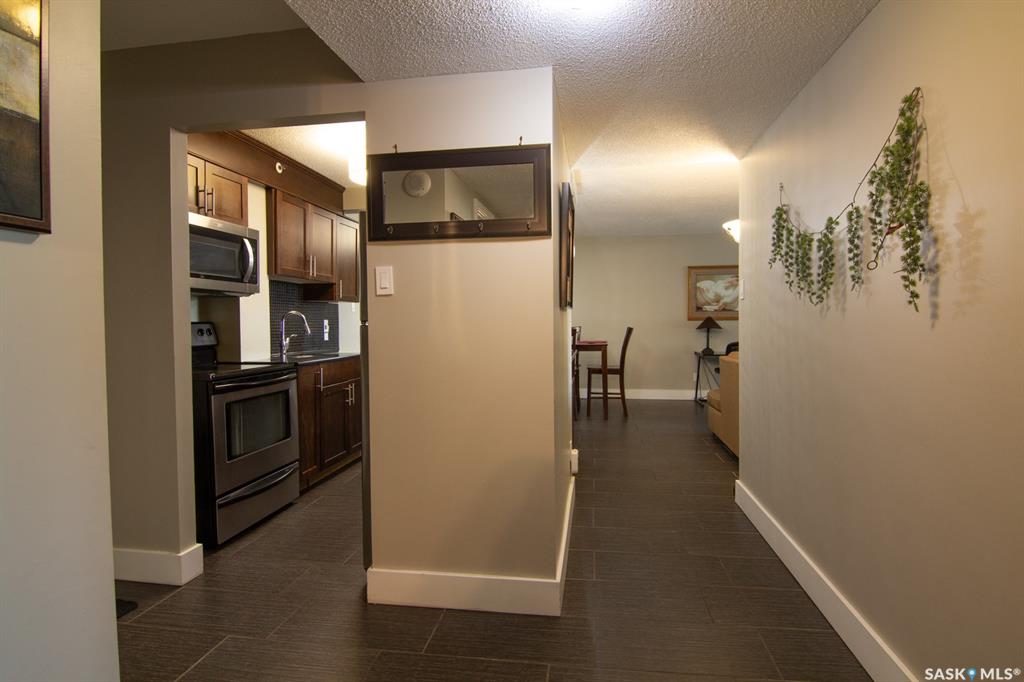 Third View of 320 5th Avenue N #201, Central Business District, Saskatoon, Saskatchewan, S7K 2D5
