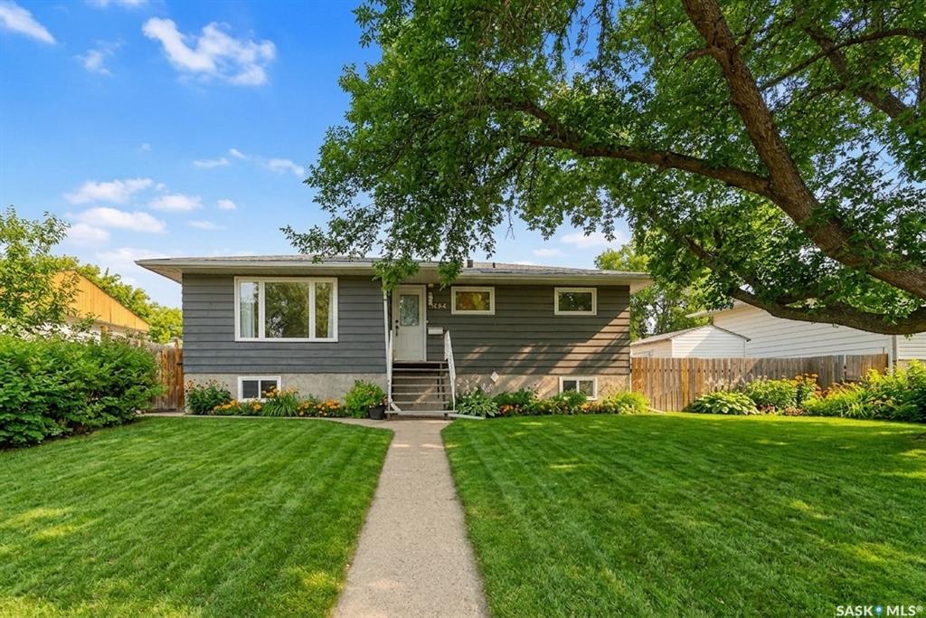 MLS® listing #SK046281 for sale located at 1154 Caribou Street W
