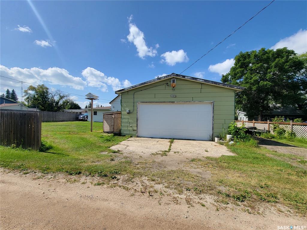 Third View of 118 2nd Street W, St. Walburg, Saskatchewan, S0M 2T0