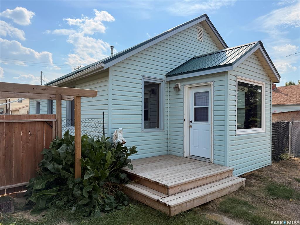 309 Railway Avenue W, SK046300, Saskatchewan,