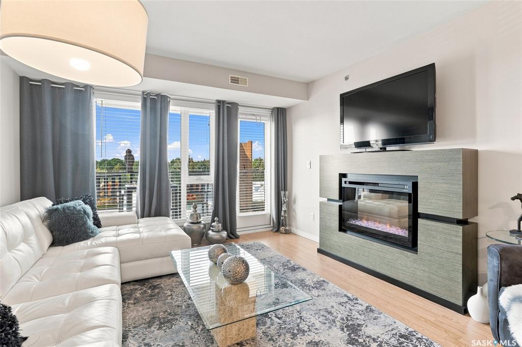 Third View of 102 Kingsmere Place #415, Lakeview SA, Saskatoon, Saskatchewan, S7J 2K7