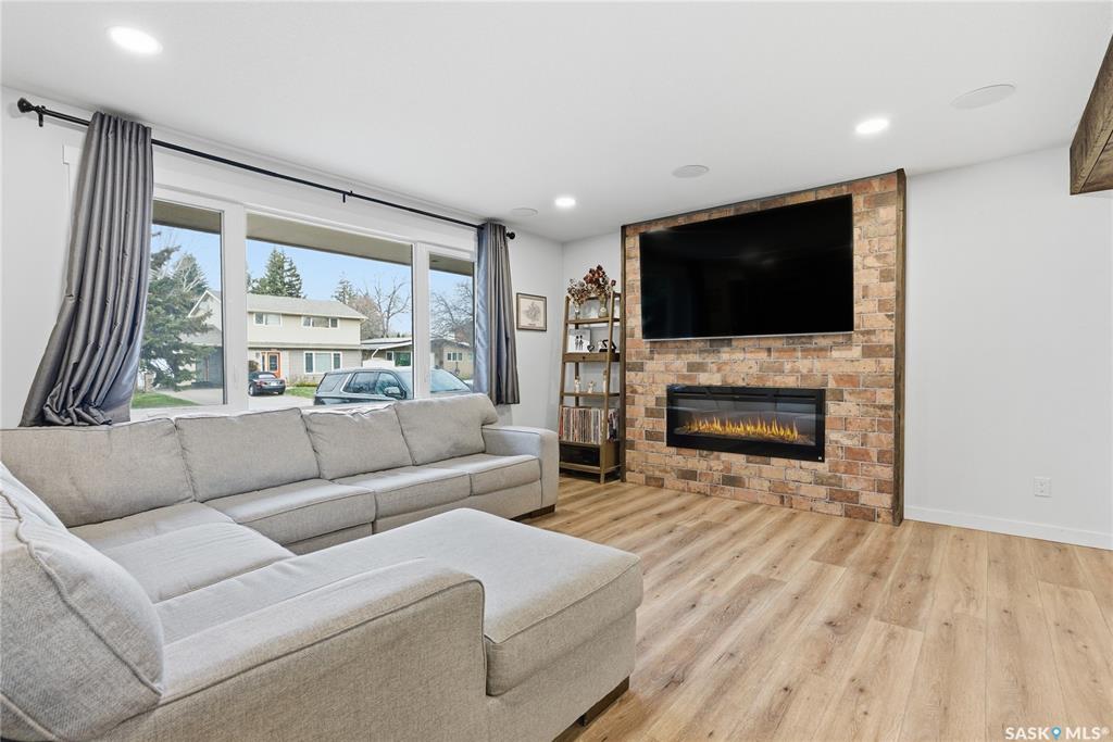 Fifth View of 1813 Cameron Avenue, Brevoort Park, Saskatoon, Saskatchewan, S7H 3N2