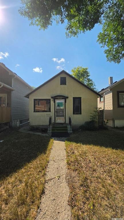 MLS® listing #SK046333 for sale located at 2312 Edgar Street