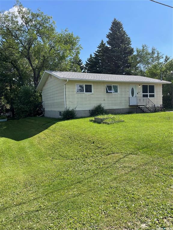 Third View of 907 Grove Street, Whitewood, Saskatchewan, S0G 5C0