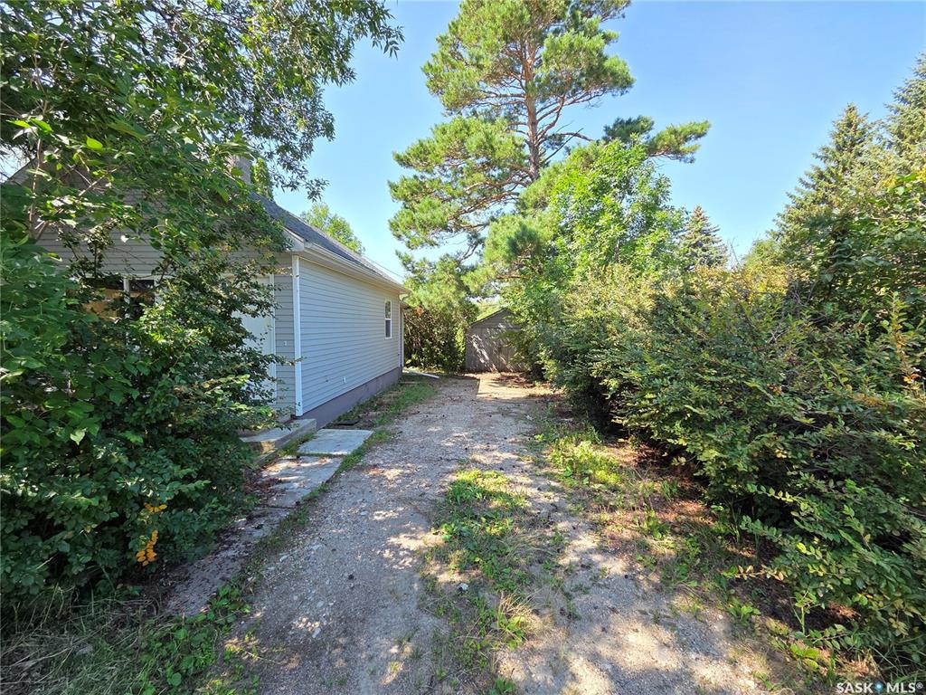Third View of 32 Newcombe Street, Manor, Saskatchewan, S0C 1R0