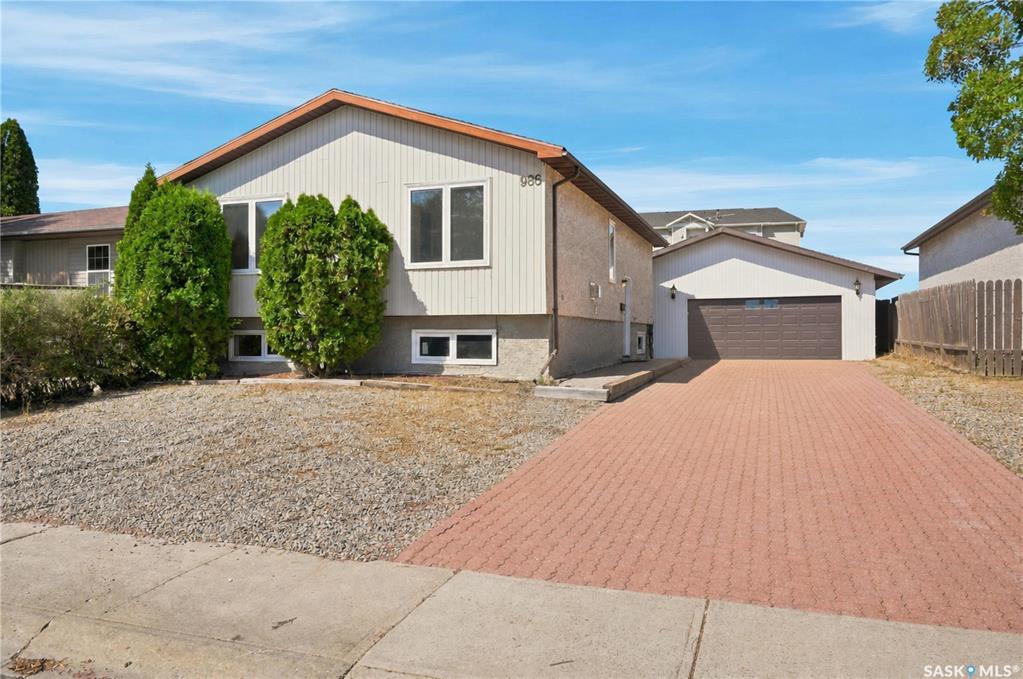 MLS® listing #SK046373 for sale located at 986 Rowell Crescent N