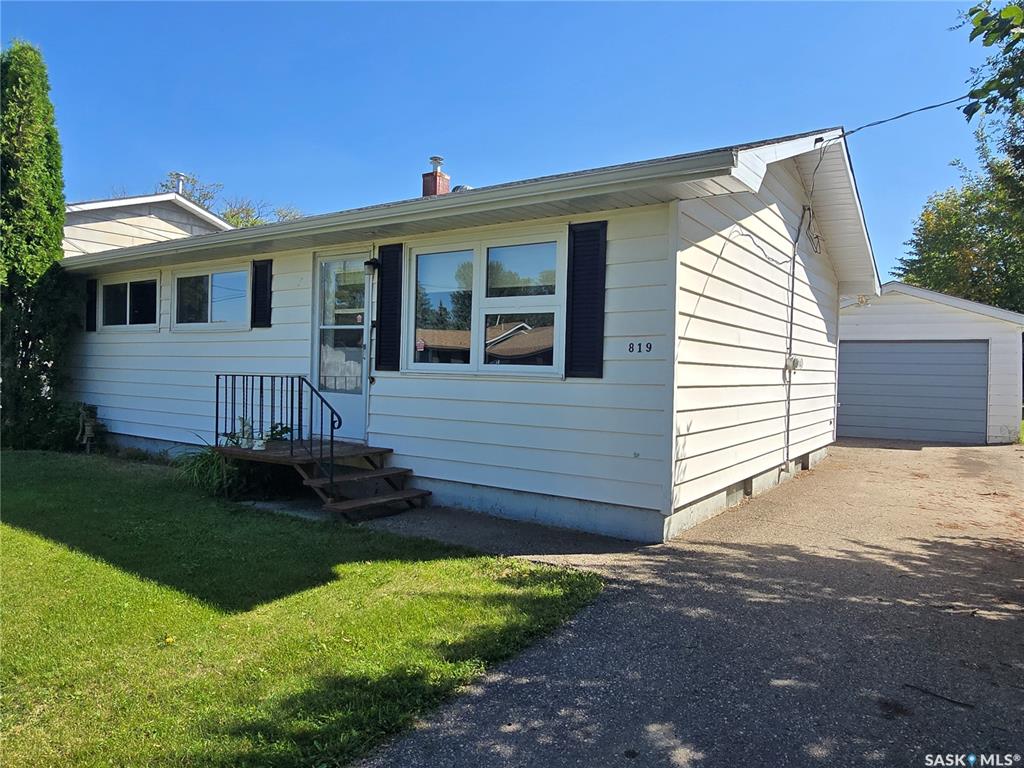 819 Gambetta Street, SK046403, Saskatchewan,