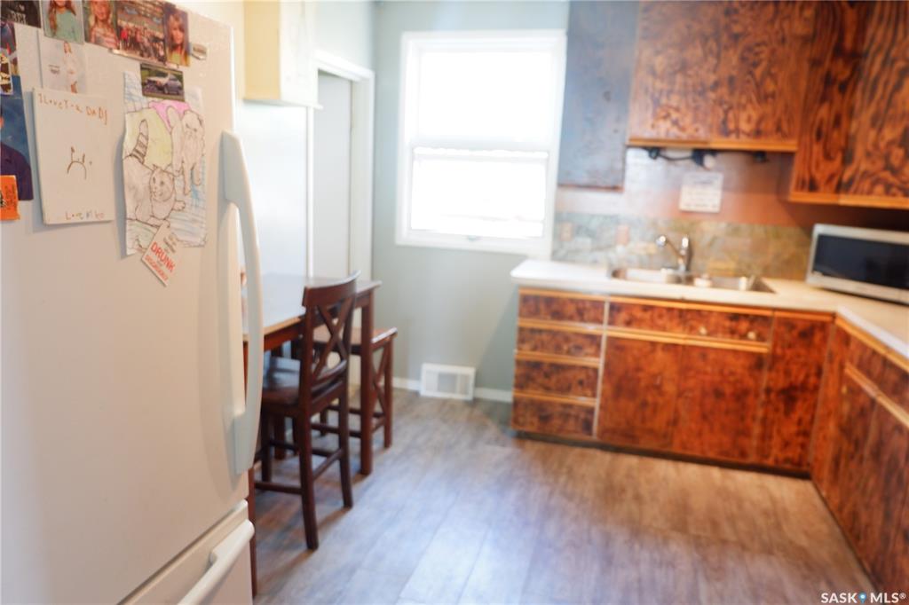 Second View of 305 1st Street E, Mossbank, Saskatchewan, S0H 3G0