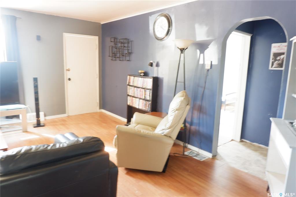 Fourth View of 305 1st Street E, Mossbank, Saskatchewan, S0H 3G0