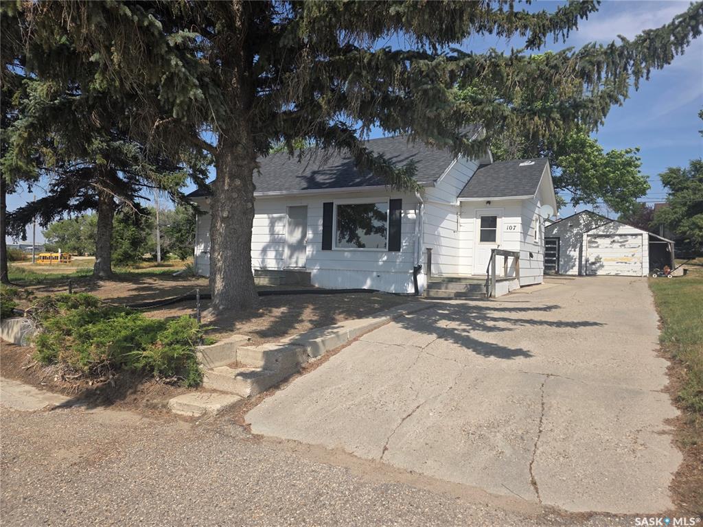 107 Railway Avenue, SK046476, Saskatchewan,