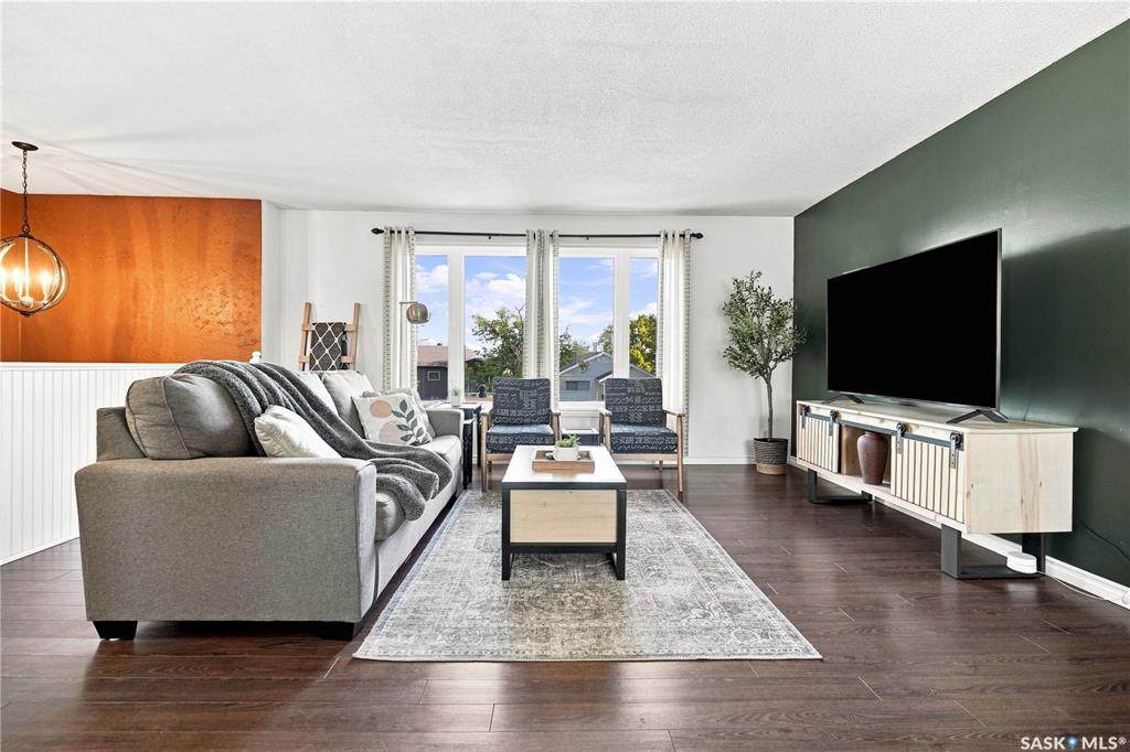 Fifth View of 1109 Lillooet Street W, Westmount/Elsom, Moose Jaw, Saskatchewan, S6H 5A2