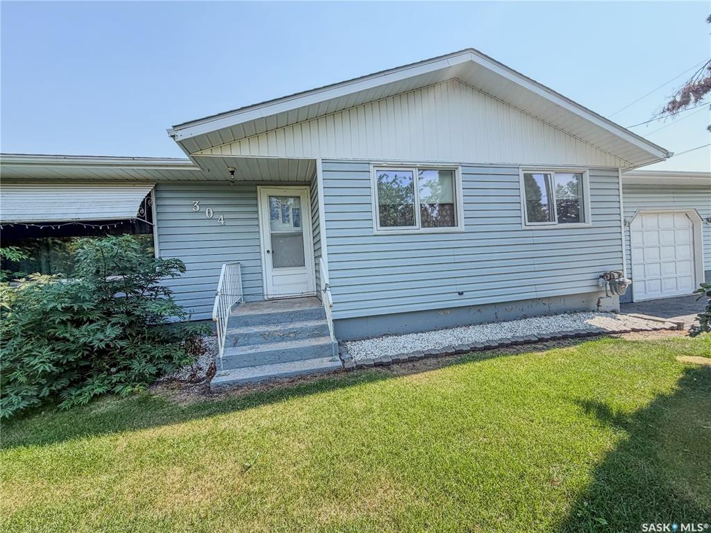 304 Broad Street N, SK046544, Saskatchewan,