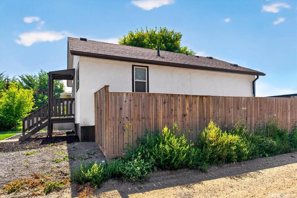 Third View of 1726 Rothwell Street, Glen Elm Park, Regina, Saskatchewan, S4N 2B9