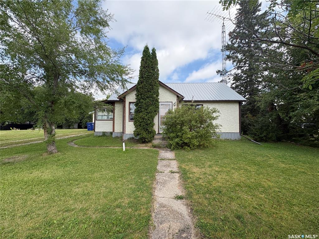 Second View of 412 1st Avenue, Spy Hill, Saskatchewan, S0A 3W0