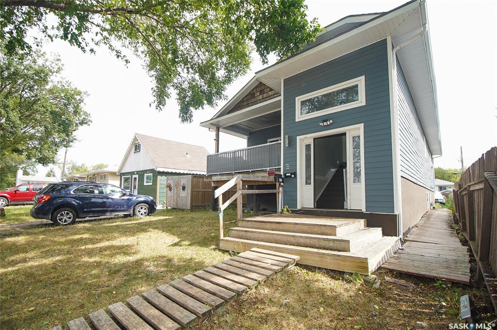 Second View of 417 Robinson Street #A B, Coronation Park, Regina, Saskatchewan, S4R 3R5