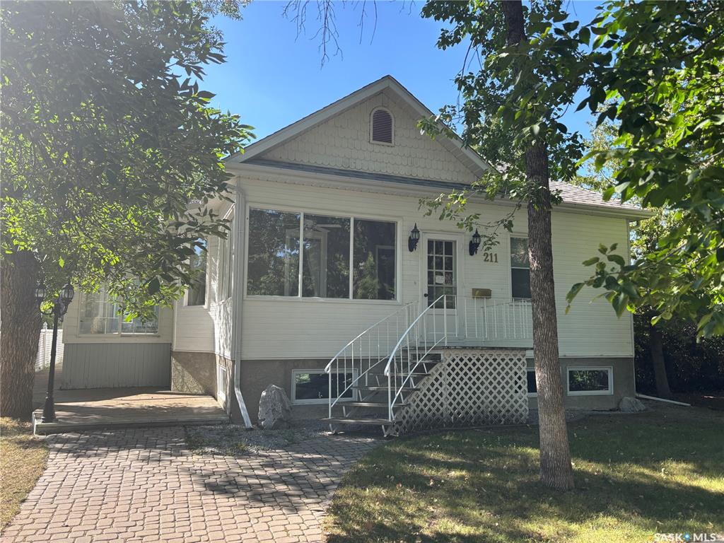 Second View of 211 Aspen Street, Maple Creek, Saskatchewan, S0N 1N0