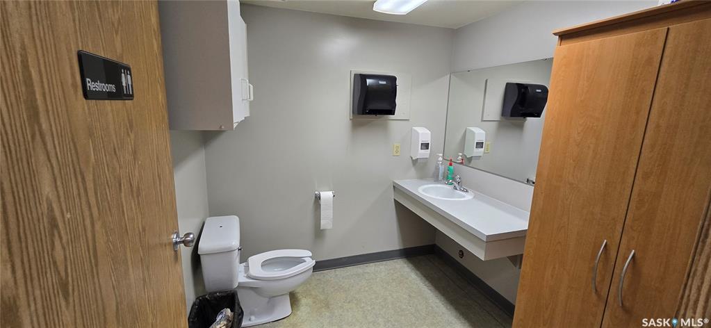 Fourth View of 441 4th Street, City Center, Estevan, Saskatchewan, S4A 0T9